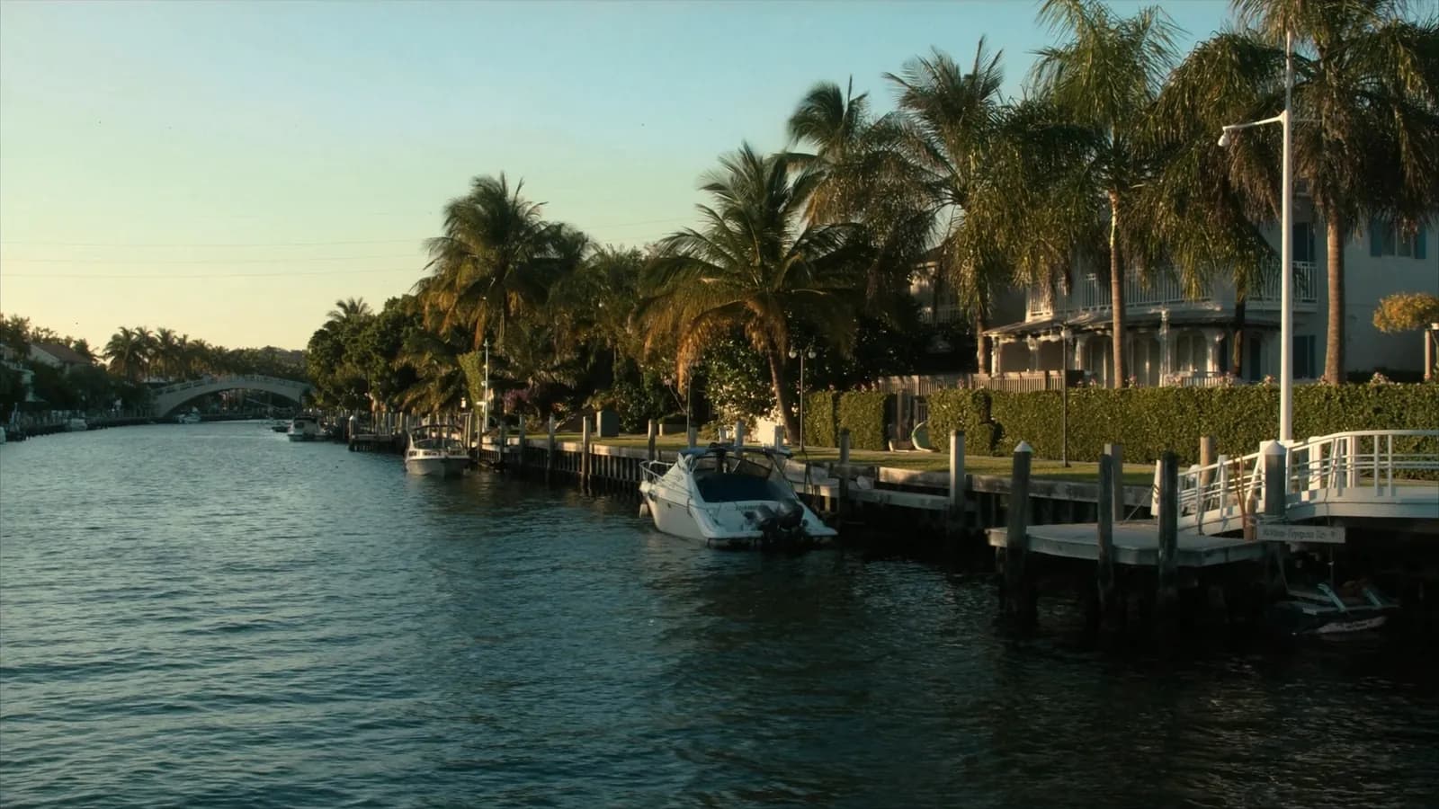 Canal-front homes with seawalls and private docks in Fort Lauderdale, Florida